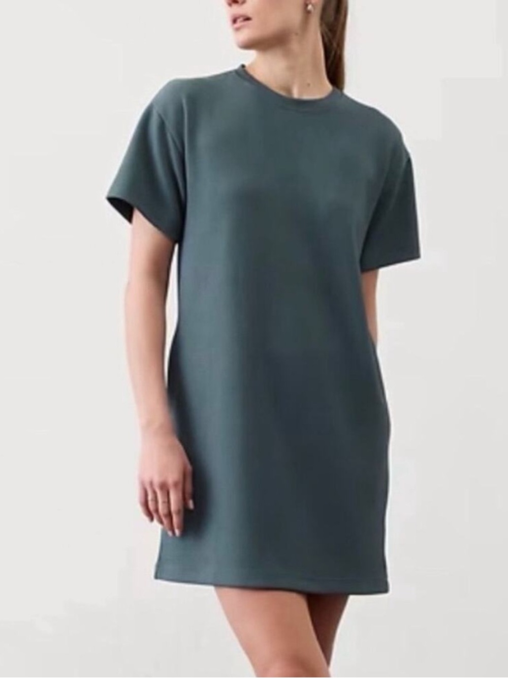 NWT Athleta Women’s Seasoft rib tee dress in a cool blue in a size Small/Tall.